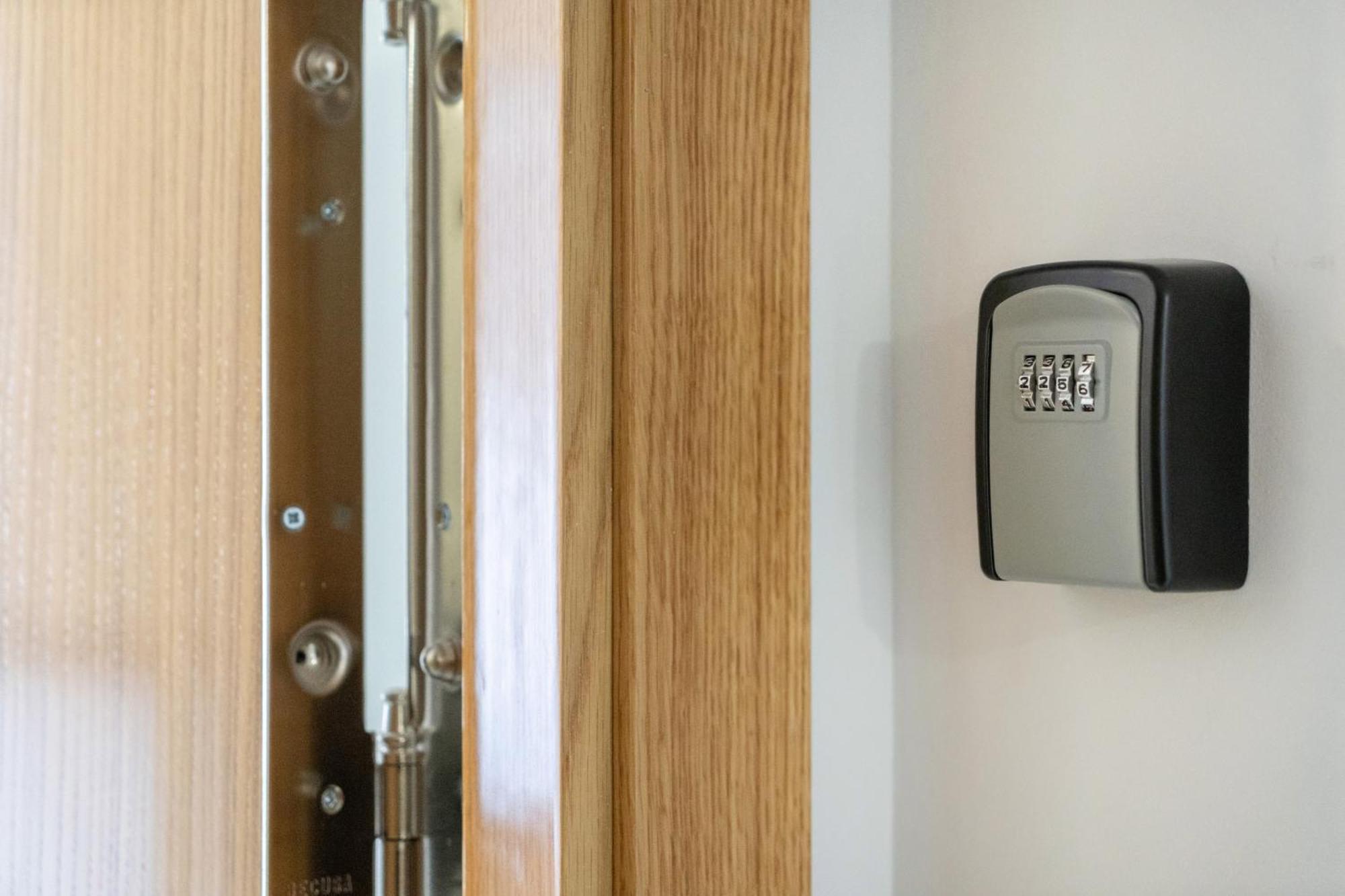 Madrid Riverside Studios Con Parking Incluido Alquiler Temporal Екстер'єр фото